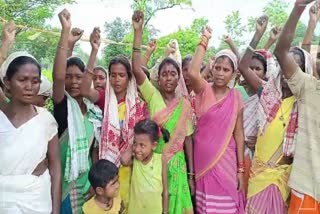 Tea estate labour protest at Hatigarh tea estate