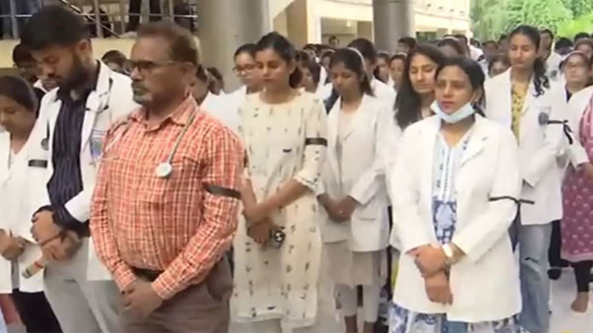 DOCTORS HOLD NATIONWIDE PROTEST