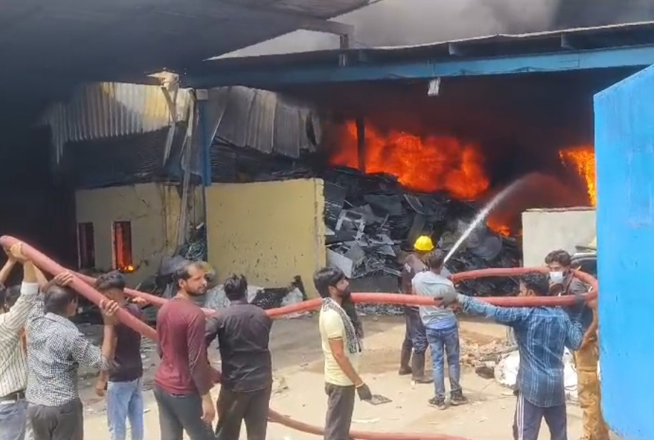 Fire Broke Out in Company Warehouse in Bhagwanpur