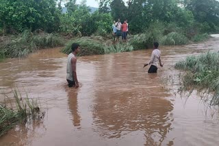 teachers_washed_away_in_stream