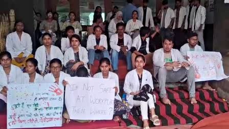 Indefinite strike of junior doctors of SNMMCH in Dhanbad