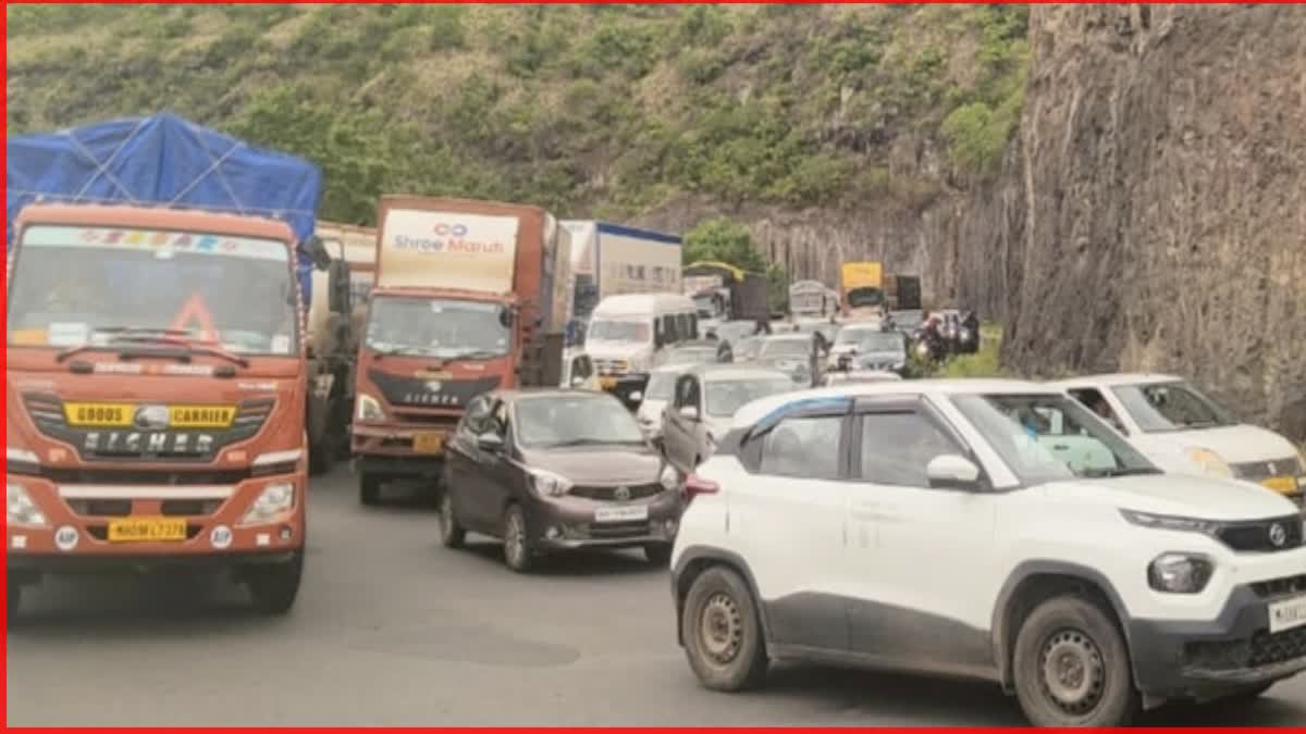 Traffic Jam at Khambatki Ghat