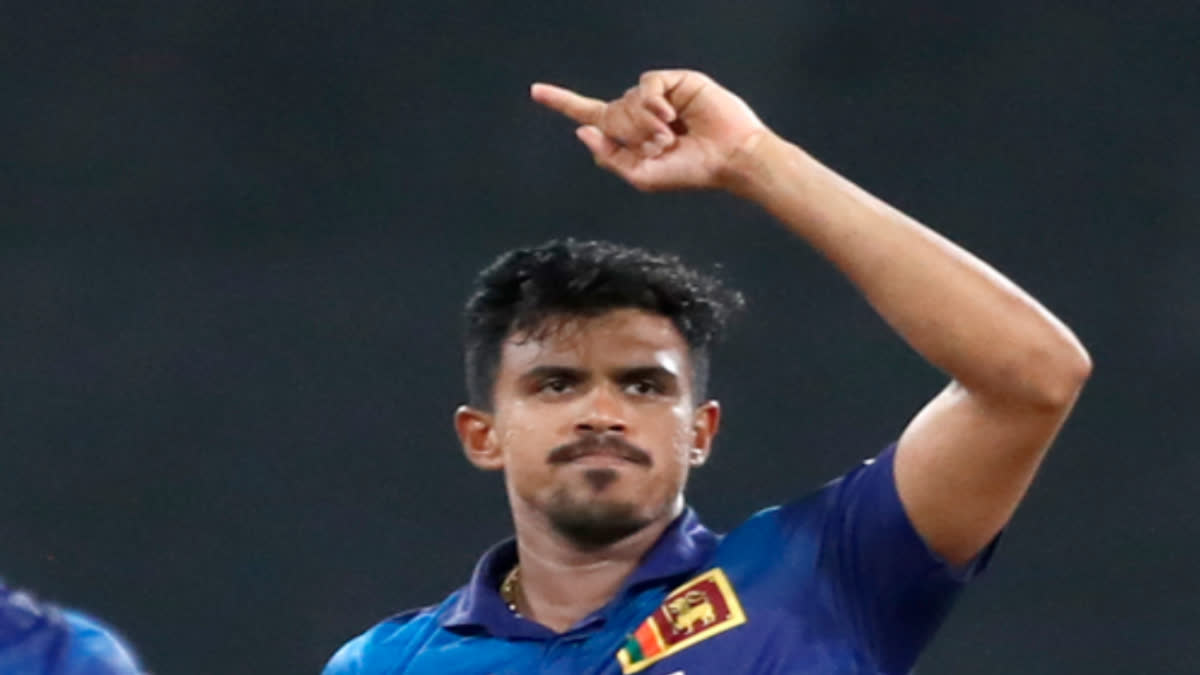 Maheesh Theekshana ruled out of Asia Cup Final  Maheesh Theekshana  Sri Lankan Cricket Board  Sahan Arachchige replaced Maheesh Theekshana  Sahan Arachchige  Asia Cup 2023  India vs Sri Lanka  മഹീഷ് തീക്ഷണ  മഹീഷ് തീക്ഷണയ്‌ക്ക് പരിക്ക്  സഹൻ ആരാച്ചിഗെ  ശ്രീലങ്കന്‍ ക്രിക്കറ്റ് ബോര്‍ഡ്  ഏഷ്യ കപ്പ് 2023  ഇന്ത്യ vs ശ്രീലങ്ക