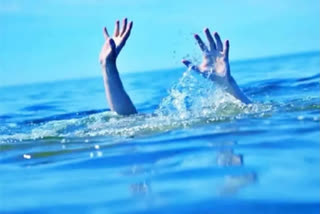 In a heart-rending incident, a woman tossed her four children into the canal due to a family dispute. The shocking incident took place at Manganur village in Bijinepalli mandal of Nagar Kurnool district. According to the police, Sarabanda of Manganur village of Bijinepalli mandal and Lalitha of Vasurathanda fell in love and got married eight years ago. They have been blessed with three daughters Mahalakshmi (5), Satvika (4), and Manjula (3) and one son Marukondaiah (seven months).