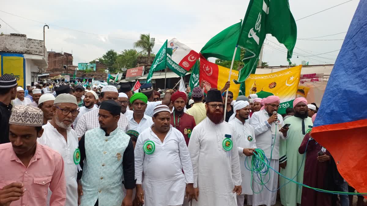 grand-procession-on-occasion-of-eid-milad-un-nabi-in-palamu