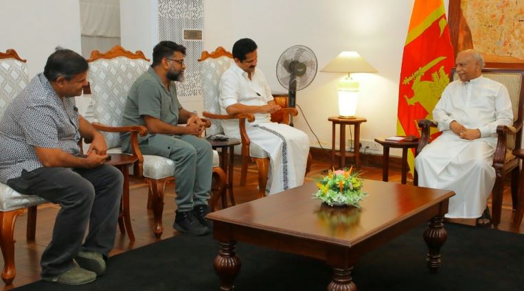 Filmmakers meet Sri Lanka PM