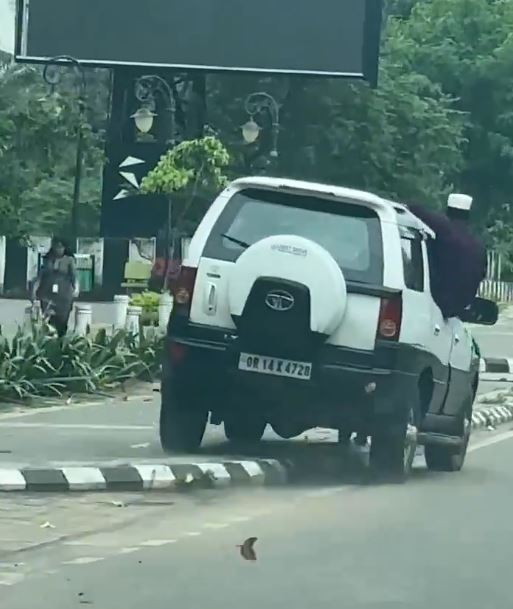 Reckless Driving On Bhubaneswar Road