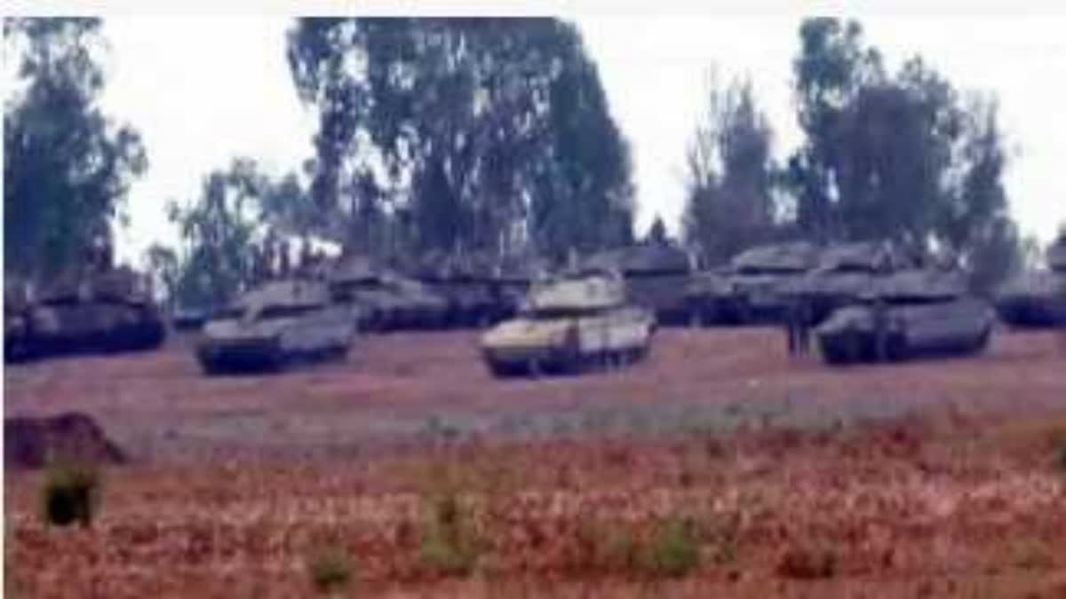 Israel postpones planned ground attack on Gaza Strip