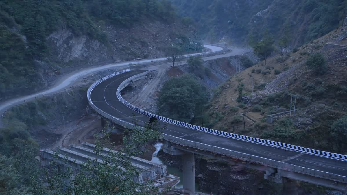 construction-of-224-meter-viaduct-at-sherebibi-ramban-completed-nitin-gadkari