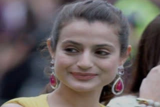 Actress Ameesha Patel skips court appearance in cheque bounce case; lawyer seeks time