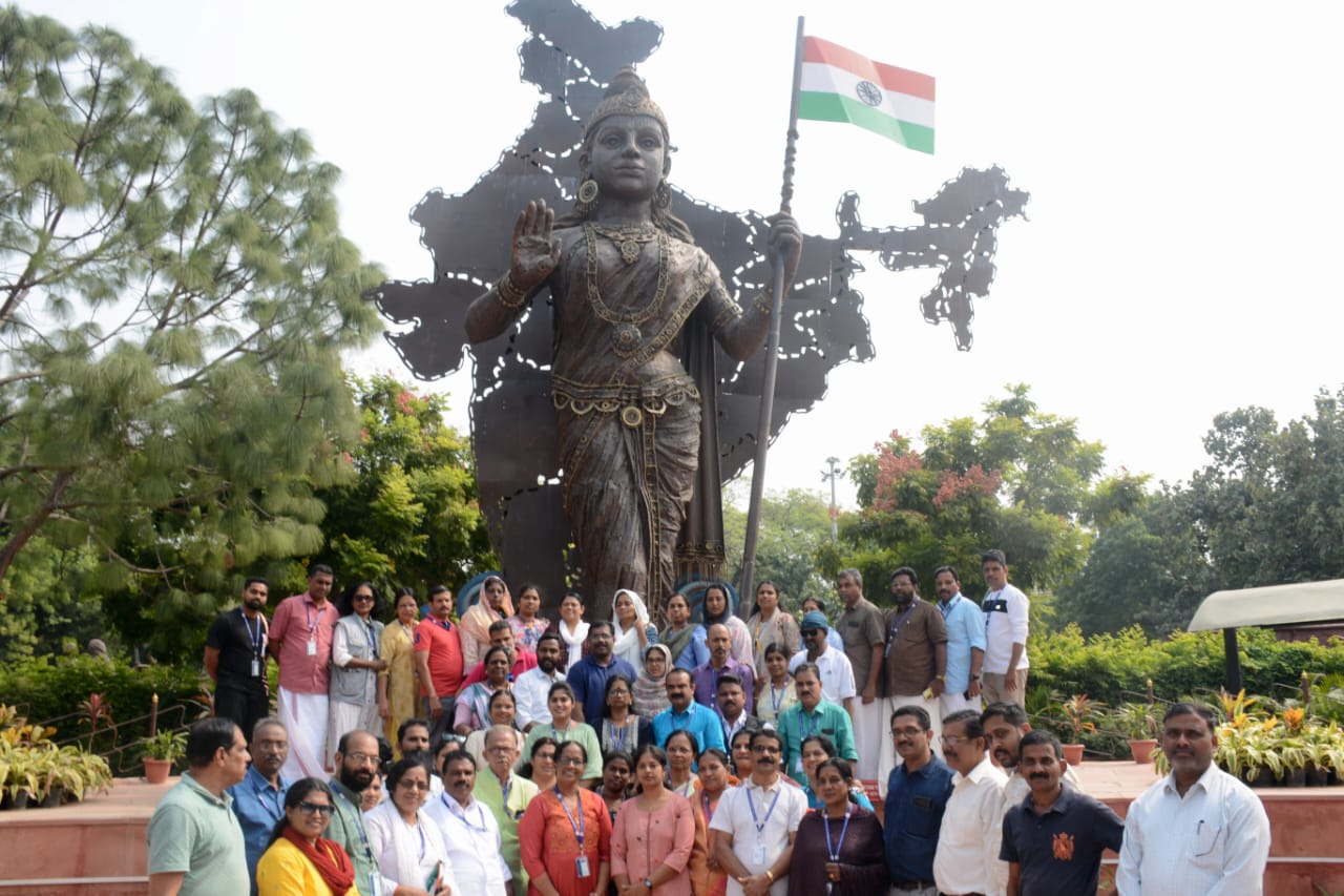 प्रतिनिधिमंडल ने किया शहीदी पार्क का भ्रमण