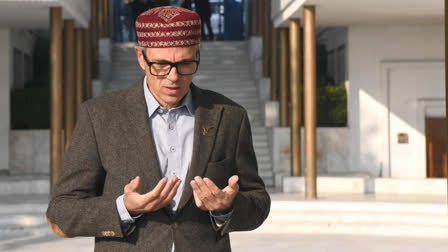 NC leader Omar Abdullah offering prayers at his grandfather Sheikh Abdullah's grave in Srinagar on Wednesday ahead of his swearing-in as J&K Chief Minister on Wednesday.