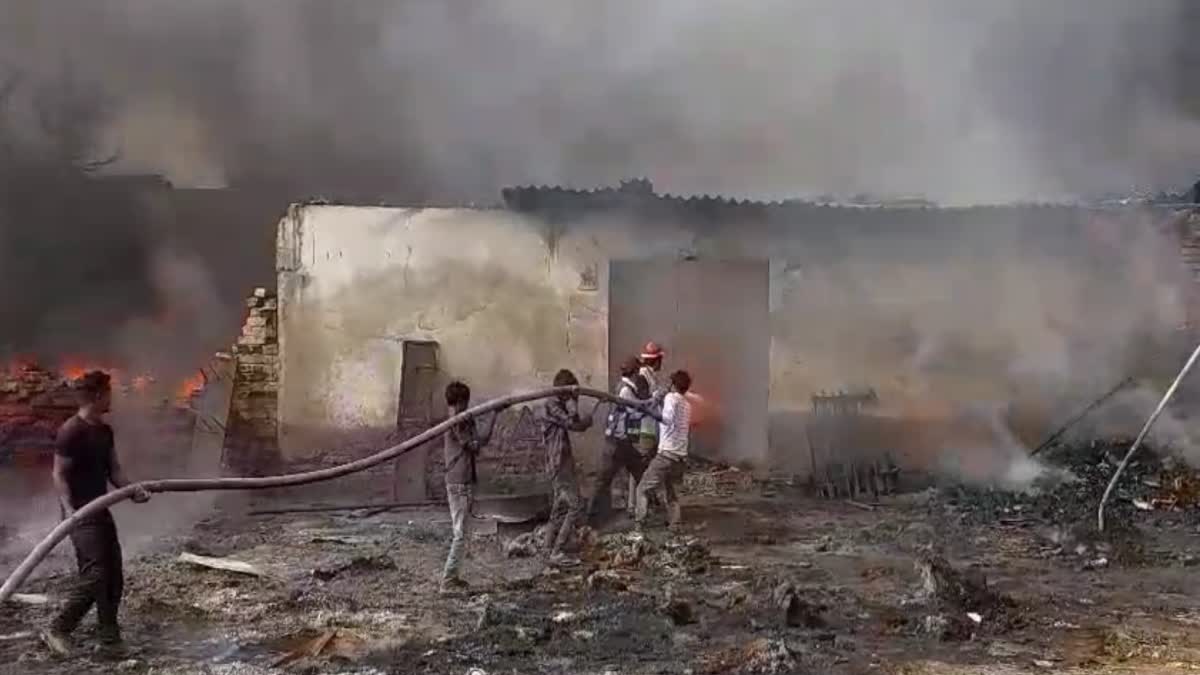 Fire broke out in rope factory in Damoh