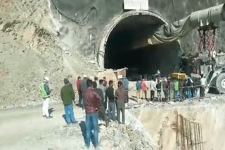 Uttarkashi tunnel collapse  utharakashi rescue operations under way  90 hours 40 labourrs stuck in tunnel  airforce bring machine from delhi  highway protest