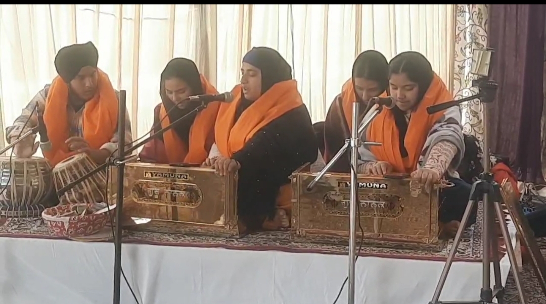 Gurpurab Celebrated With Religious Fervor At J&K's Anantnag