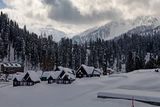 Snowclad mountains in Kashmir