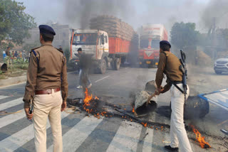 हत्या के विरोध में सड़क जाम.