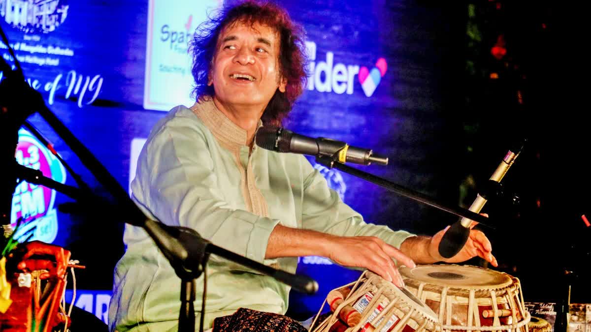 ZAKIR HUSSAIN TABLA MAESTRO  ZAKIR HUSSAIN MUSICIAN  സാക്കീര്‍ ഹുസൈന്‍ സംഗീതം  വാനപ്രസ്ഥം സിനിമ സംഗീതം