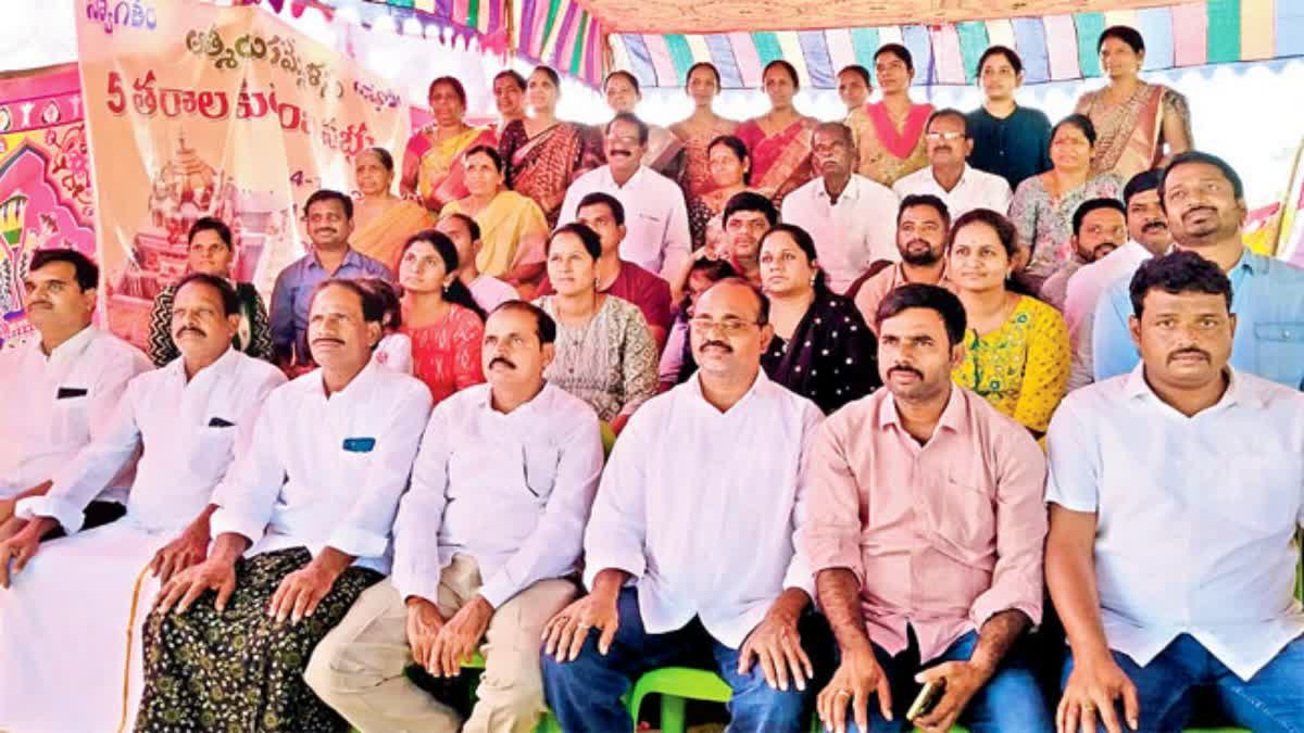 family_get_together_of_five_generations_in_anantapur