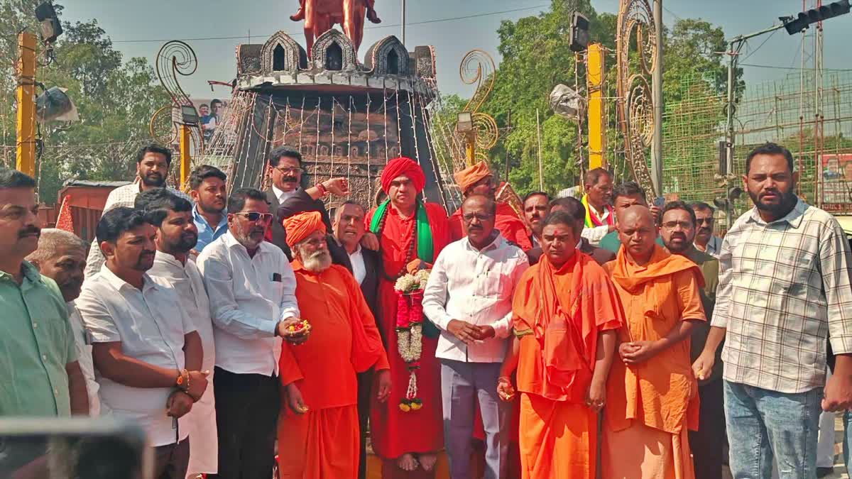 Basava-jaya-mruthyunjaya-swamiji