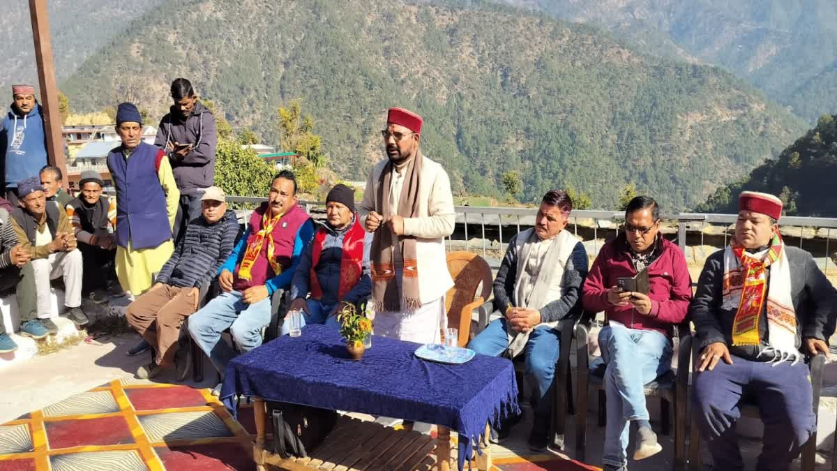 Tharali MLA Bhupal Ram Tamta Met Villagers