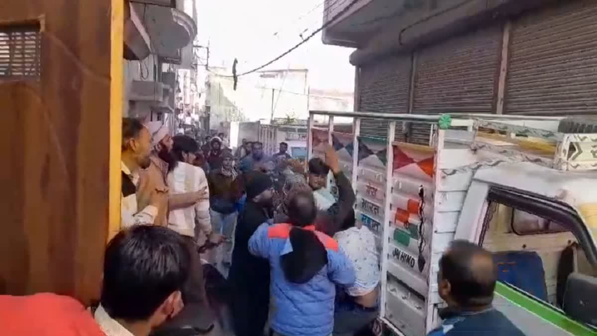 LOADER DRIVER BEATEN UP IN ROORKEE