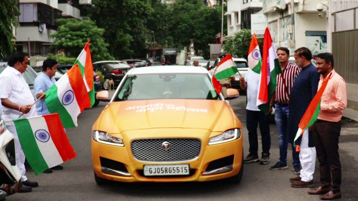 Tricolor Car starts journey from Surat