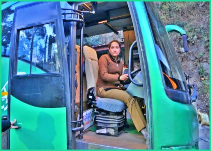 himachal first female hrtc driver seema thakur