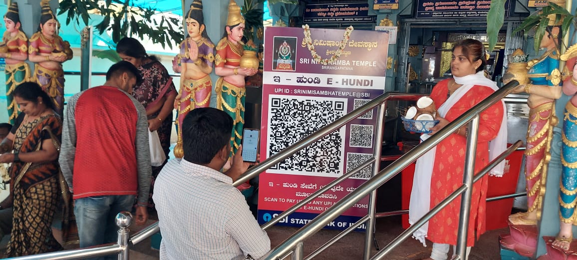 two-large-e-scanner-screen-installed-in-nimishamba-temple-in-mandya