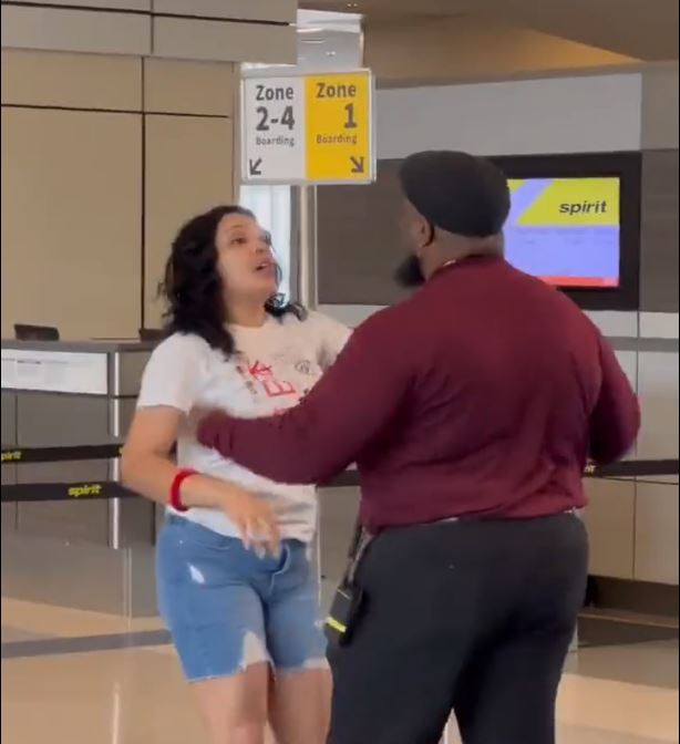 Airport Fight Viral Video