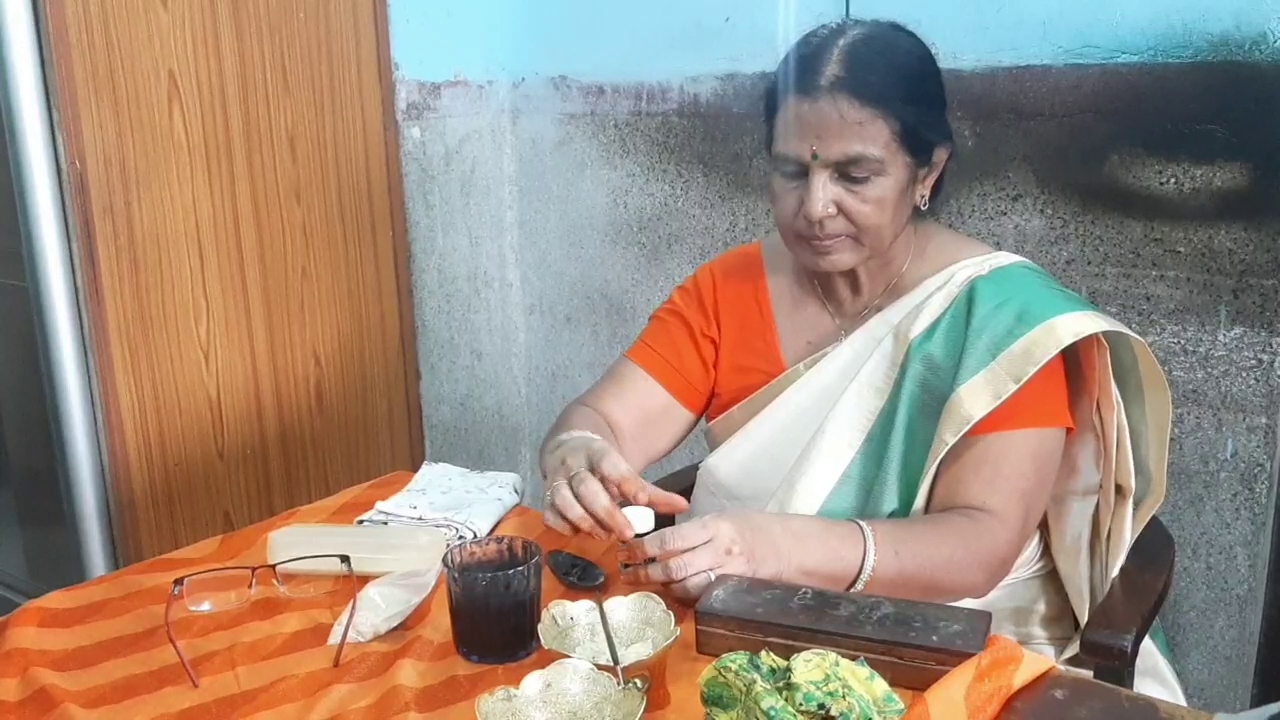 National Anthem written on 55 rice grains, Jaipur artist Neeru Chhabra great Job