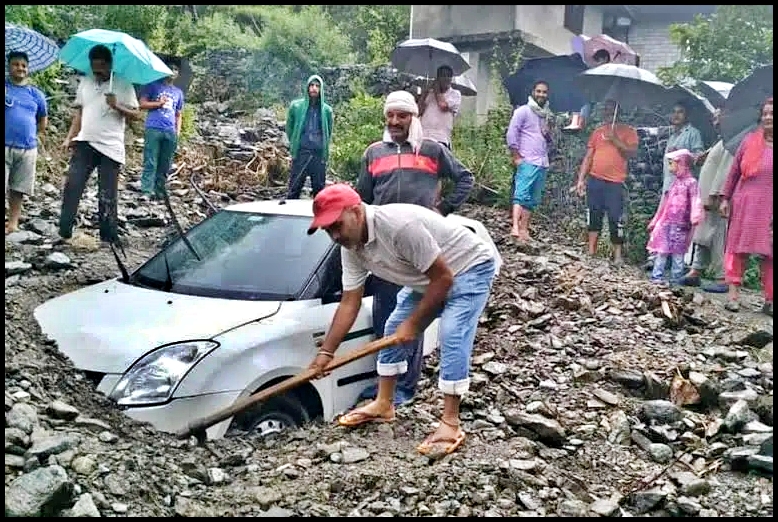 Damage due to rain in kullu