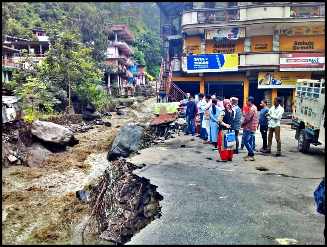 Damage due to rain in kullu