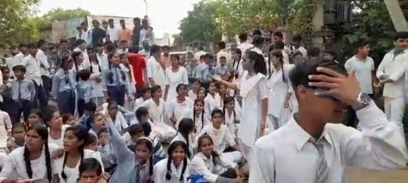 Students protest in Faridabad