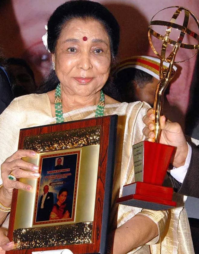 Asha Bhosle Birthday પર જાણો તેમના જીવનની રસ ભરી વાતો