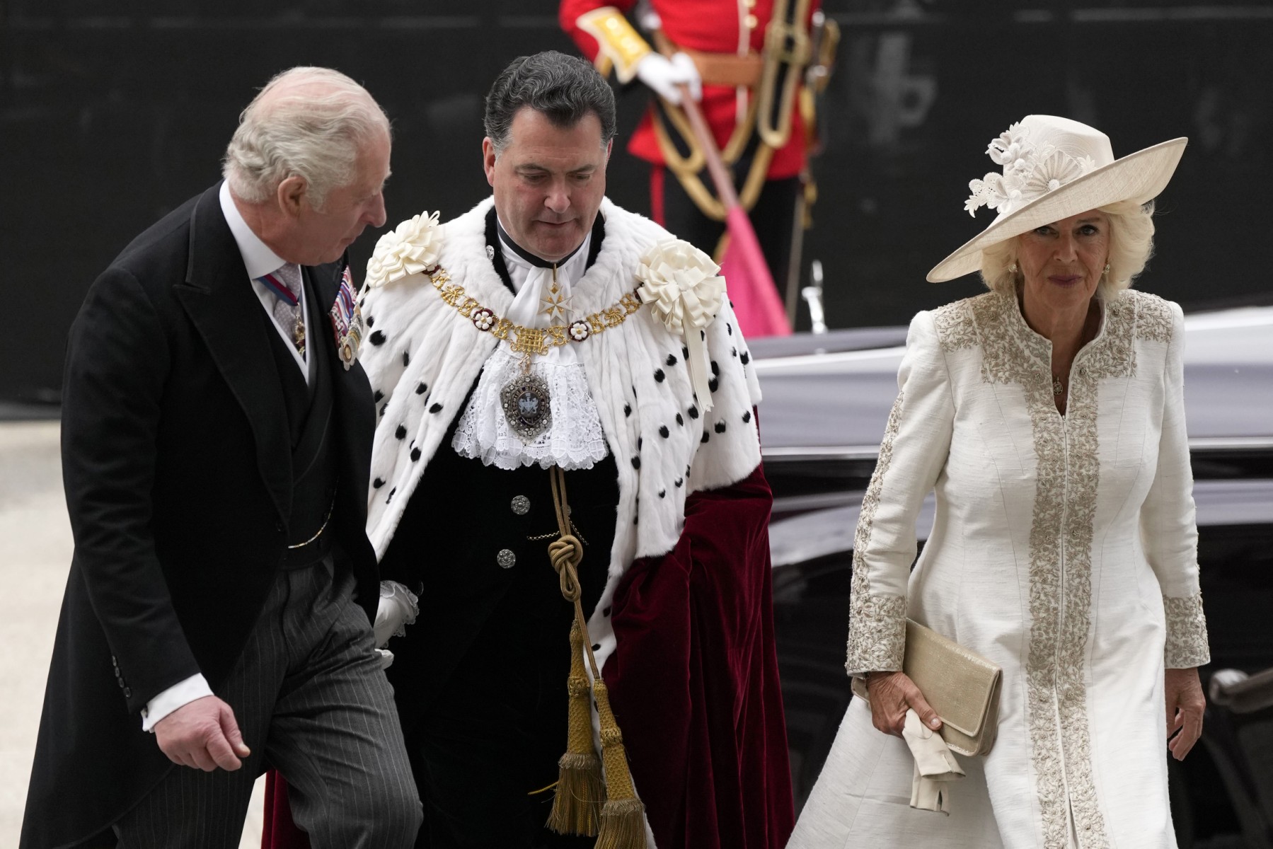 QUEEN ELIZABETH II DIES in scotland Camilla became Queen of Britain, but got no rights