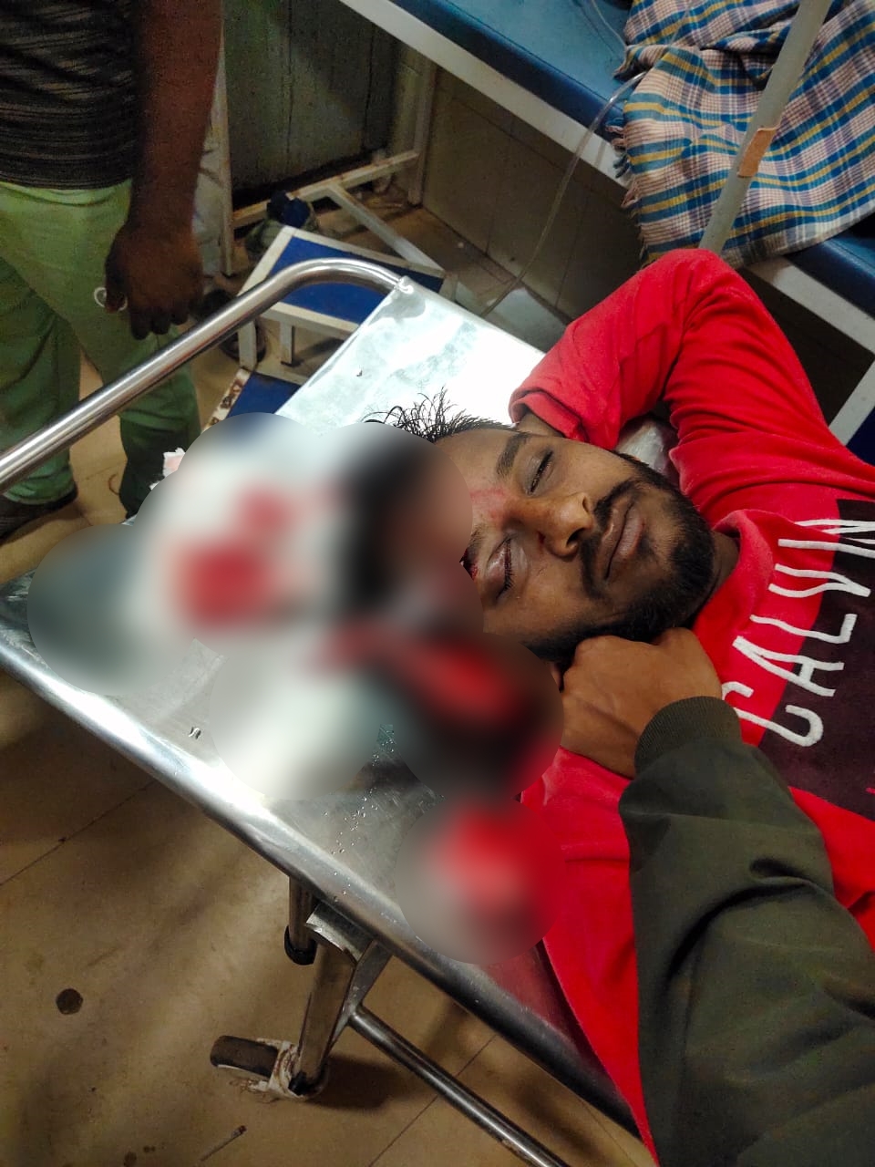 knife-attack-on-youth-in-dharwad
