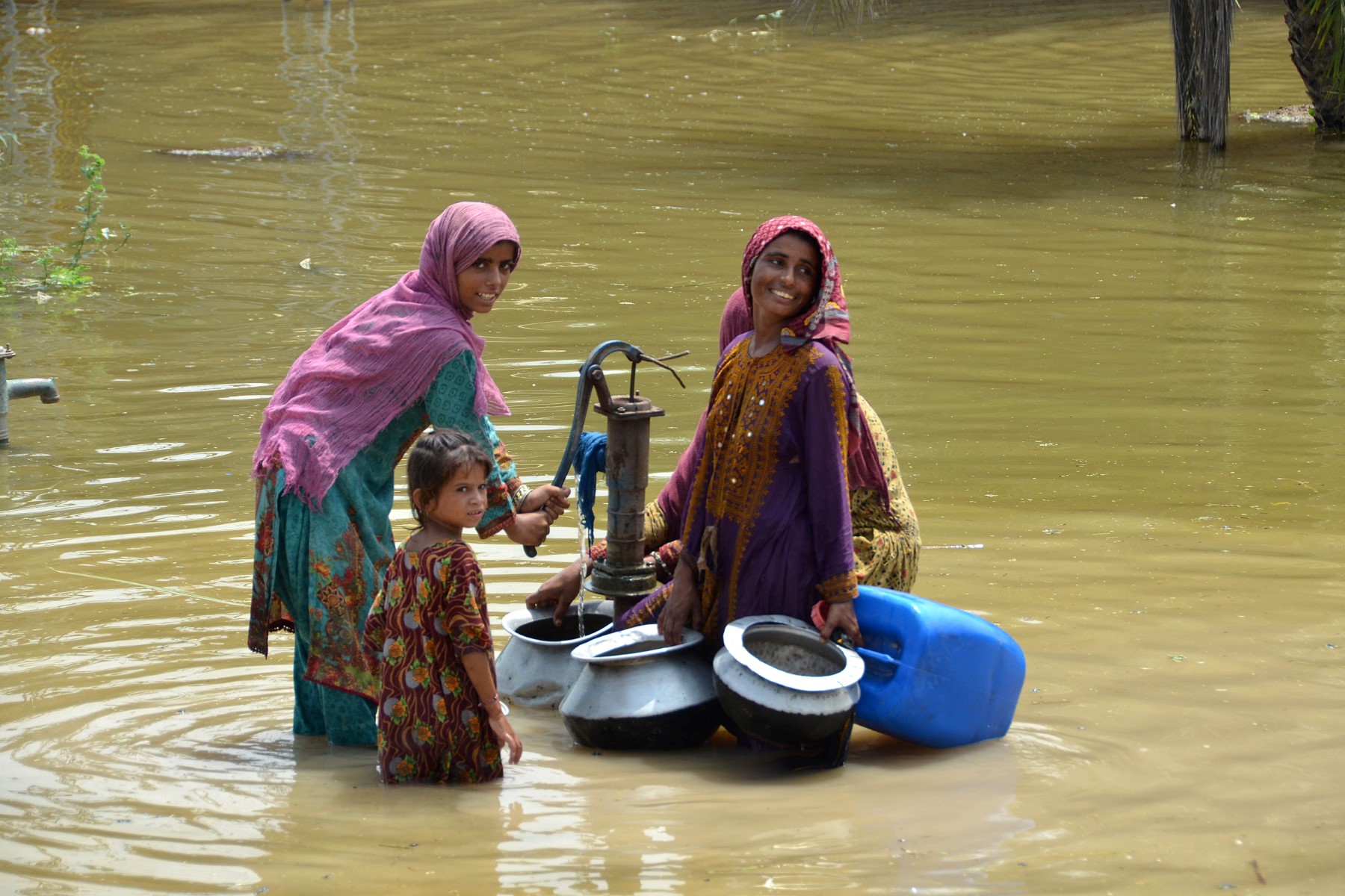 پاکستان میں ریکارڈ مانسون اور شدید سیلاب نے بھوک اور مختلف بیماریوں کو جنم دیا ہے جس سے 33 ملین افراد متاثر ہوئے ہیں۔