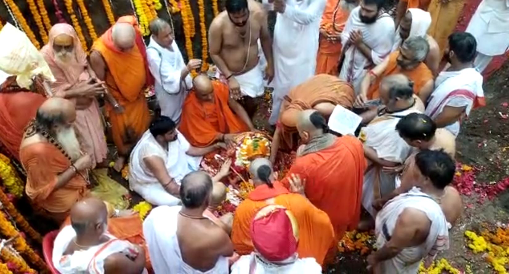 Swami Swaroopanand Saraswati samadhi sthal