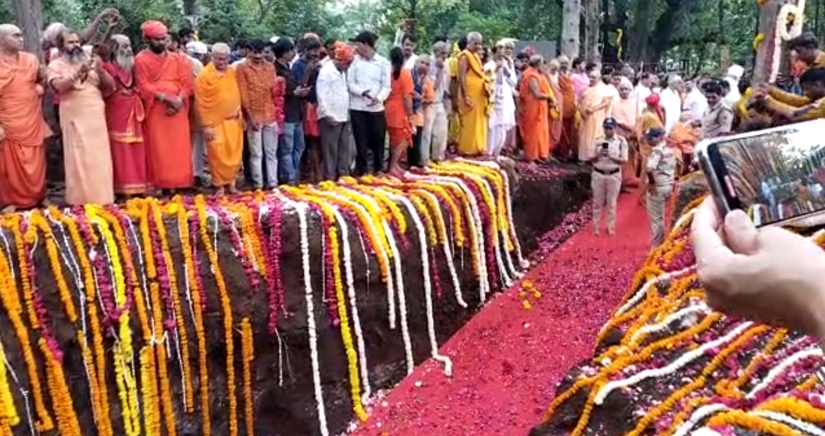 Dwarka peeth shankaracharya laid to rest in his MP