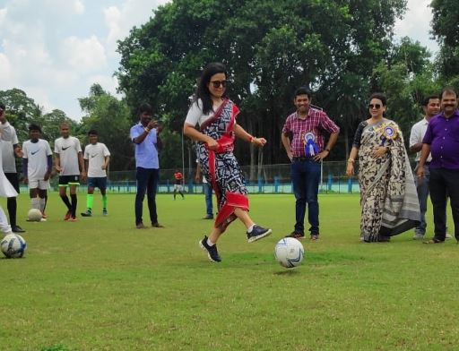 Mahua Moitra at the final of the Krishnanagar MP Cup Tournament 2022