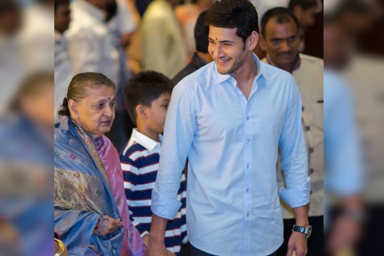 actor mahesh babu immerses his mother ashes at vip ghat in haridwar