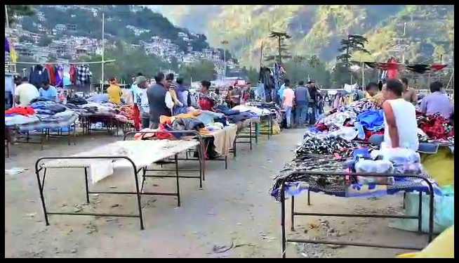 Market in Kullu Dussehra