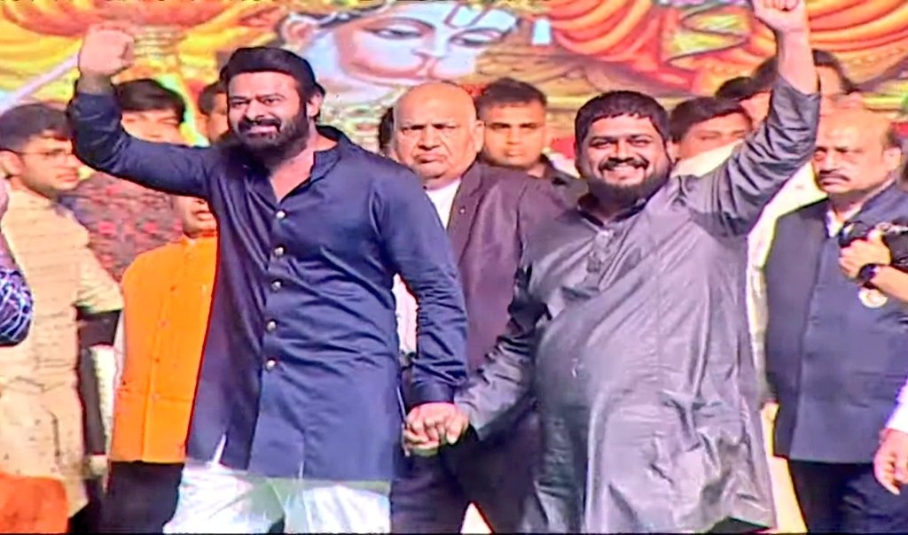 prabhas attended dussehra celebrations