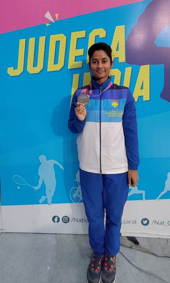 Mysore Young woman Wins  silver  In Yogasana