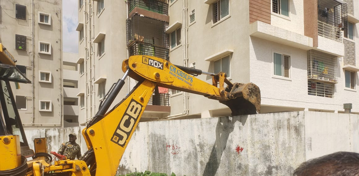 Rajakaluve Encroachment Clearance Operation