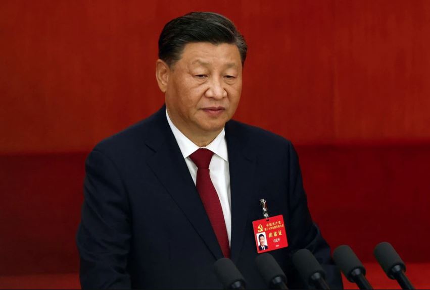 चीनी कम्युनिस्ट पार्टी का अधिवेशन के दौरान भाषण देते शी जिनपिंग.