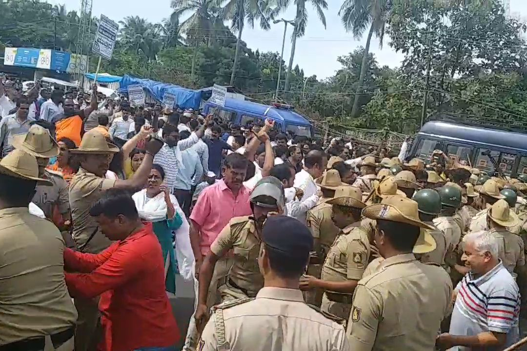 Protesters laid siege to the surathkal toll gate