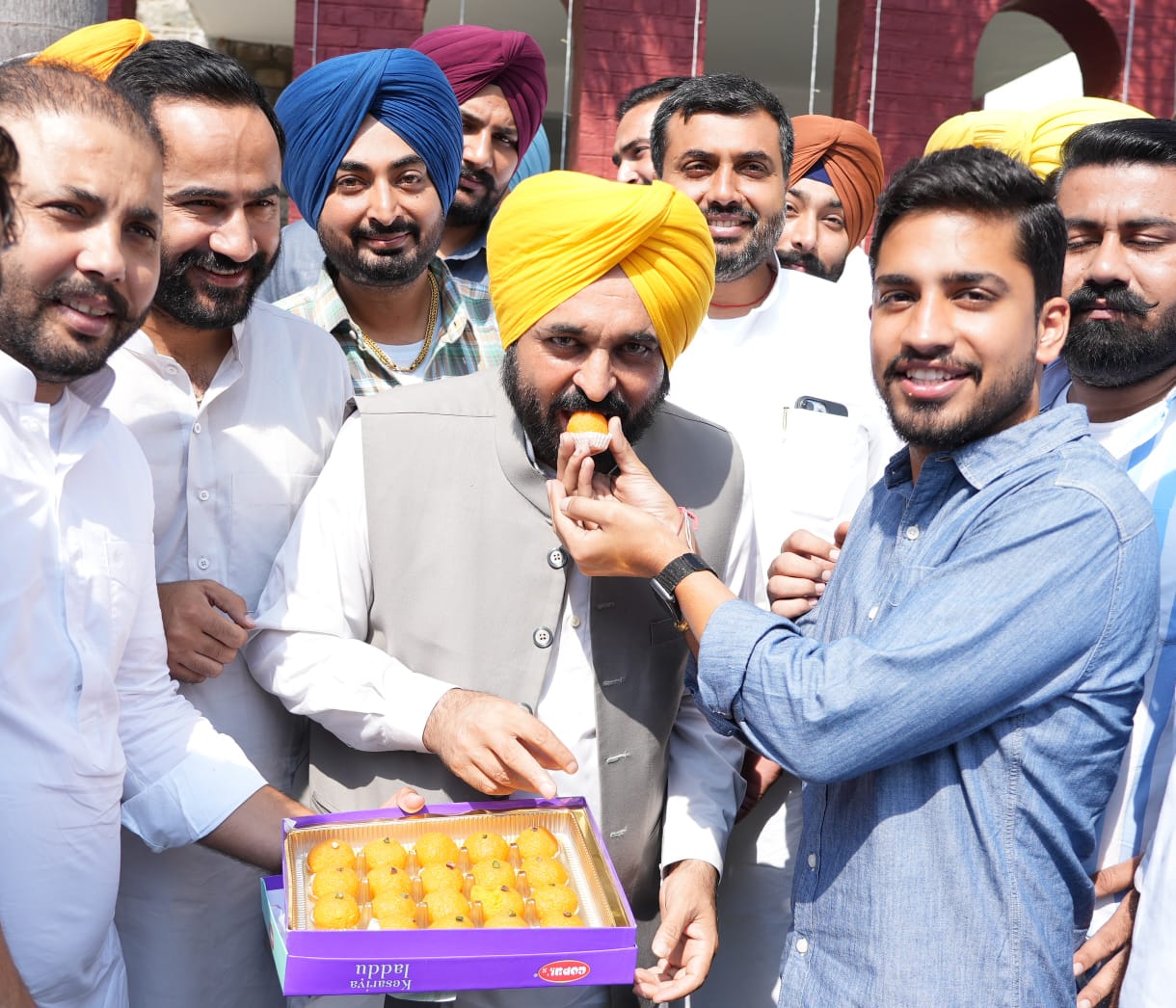 CM Bhagwant Mann congratulated the newly selected team of Punjab University