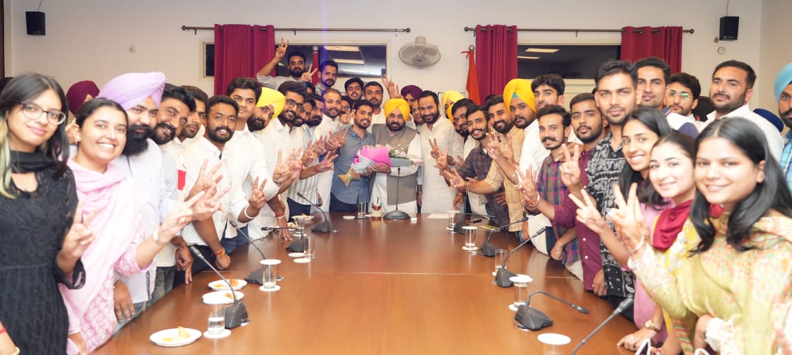 CM Bhagwant Mann congratulated the newly selected team of Punjab University